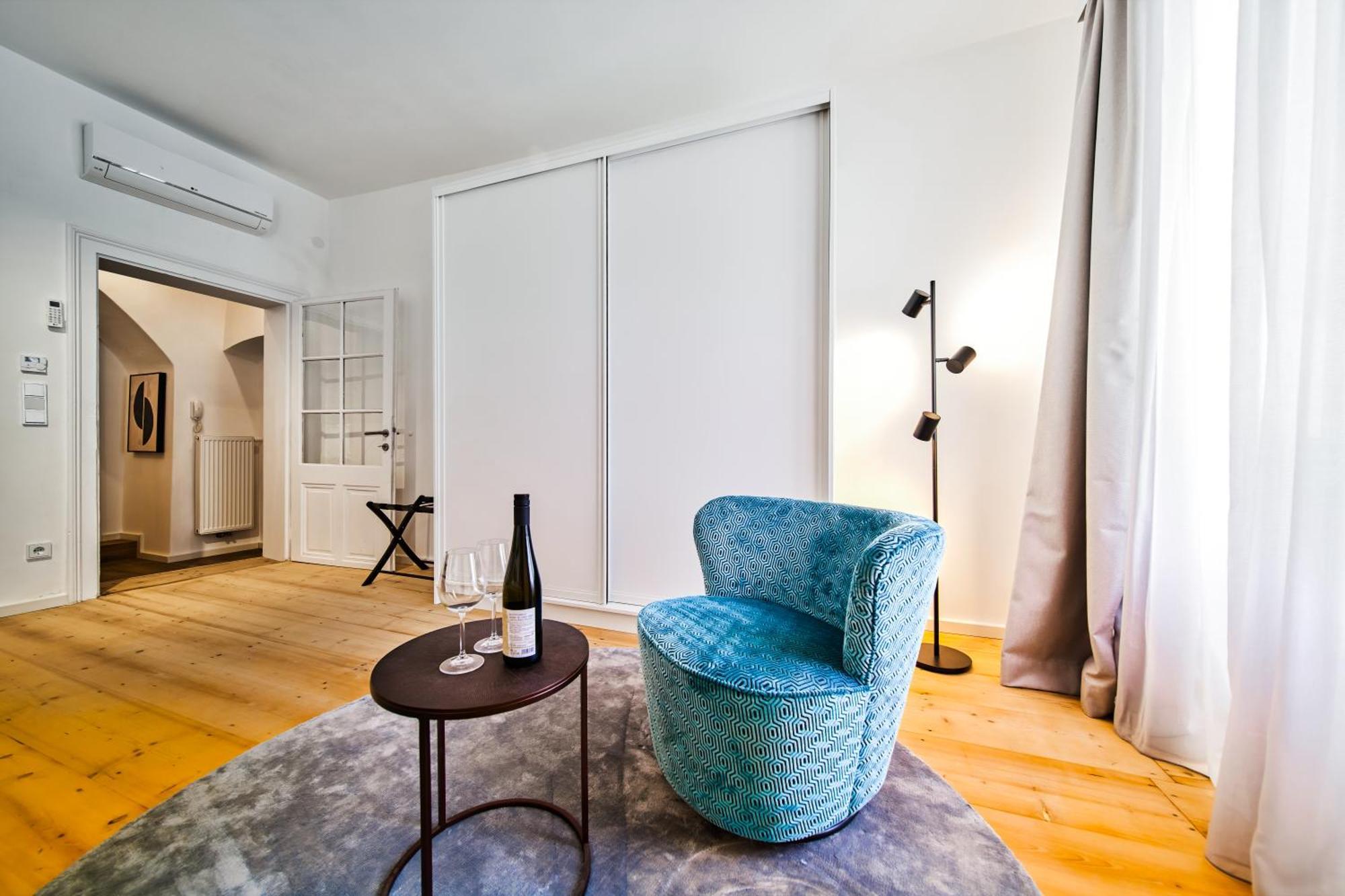 Smile Apartments "Lesehof" Krems an der Donau Zimmer foto